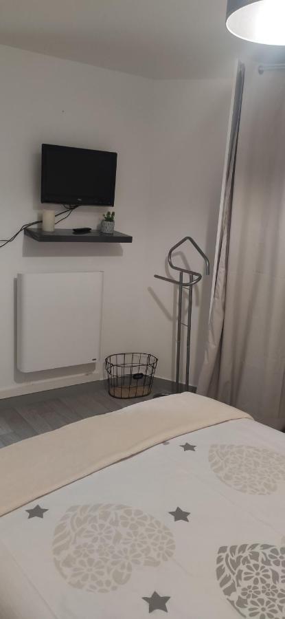 A L'Abri Du Temps Apartment Chateaudun Luaran gambar